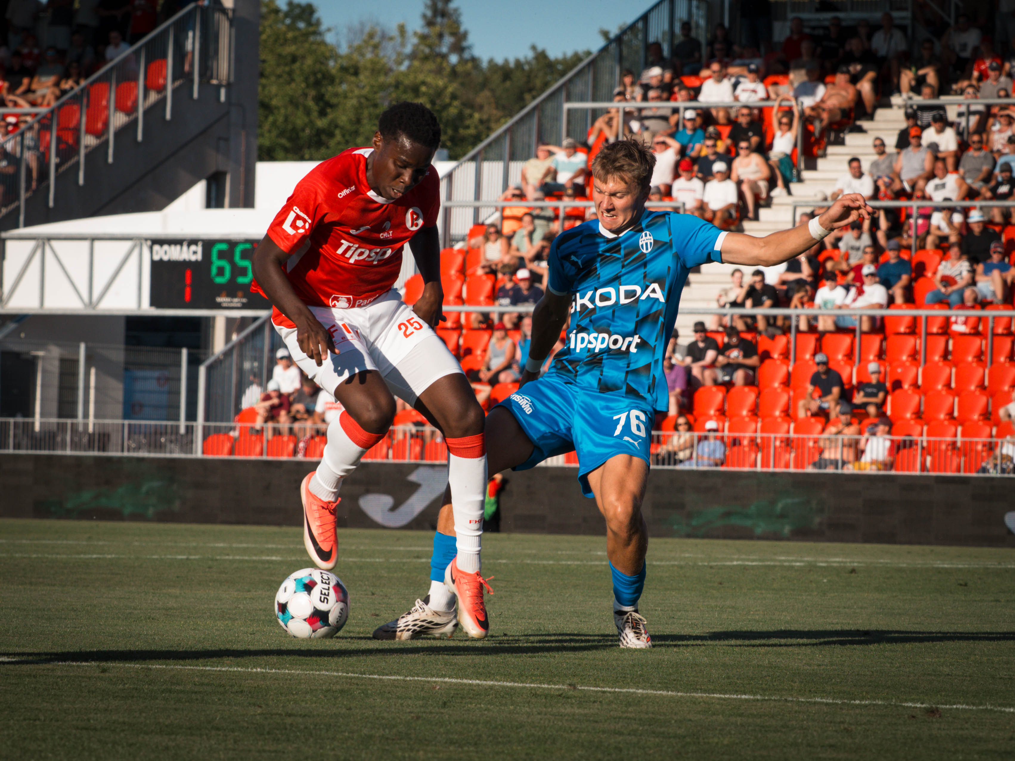 Chance Liga: Sparta se zvedla, Plzeň poprvé vyhrála. Sigma veze body ze Slovácka
